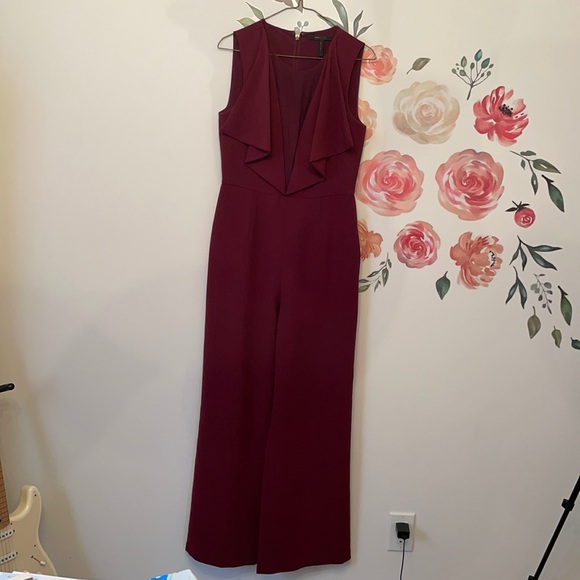 BCBG jumpsuit deep front plunge - Picture 1 of 4